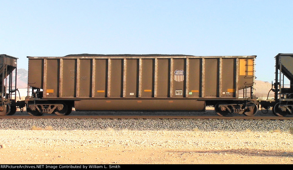 WB Loaded Coal Hooper Frt at Erie NV W-Pshr -14